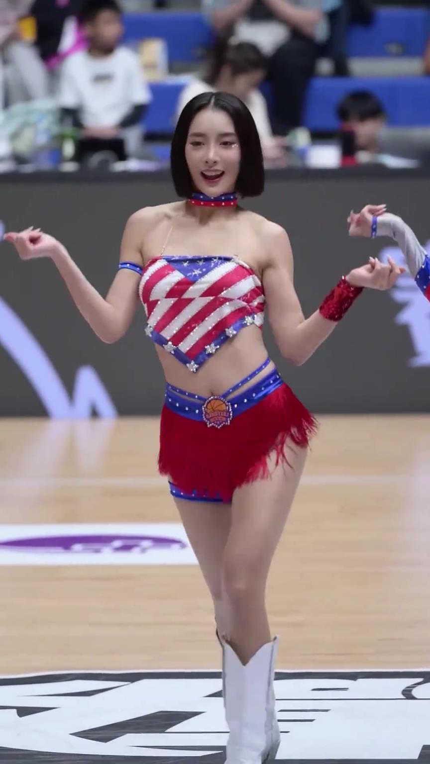 太離譜了 ！幾乎是完美女人！