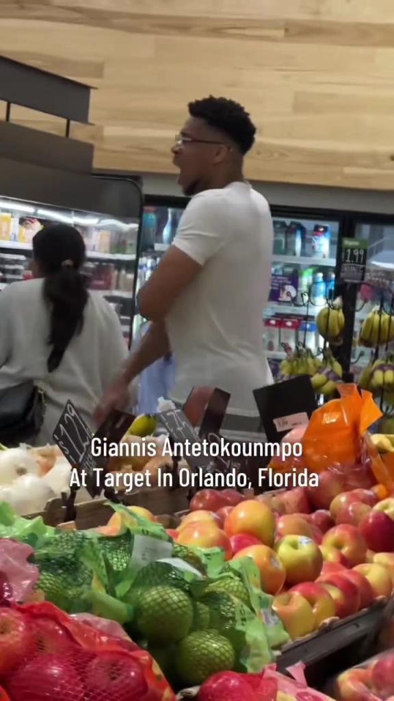 好男人??！字母哥在奧蘭多度假 陪妻子一起逛超市